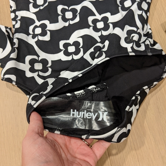 Hurley Swimsuit - Picture 9 of 11